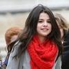 gallery_main-selena-gomez-pars-france-photos-03312010-38